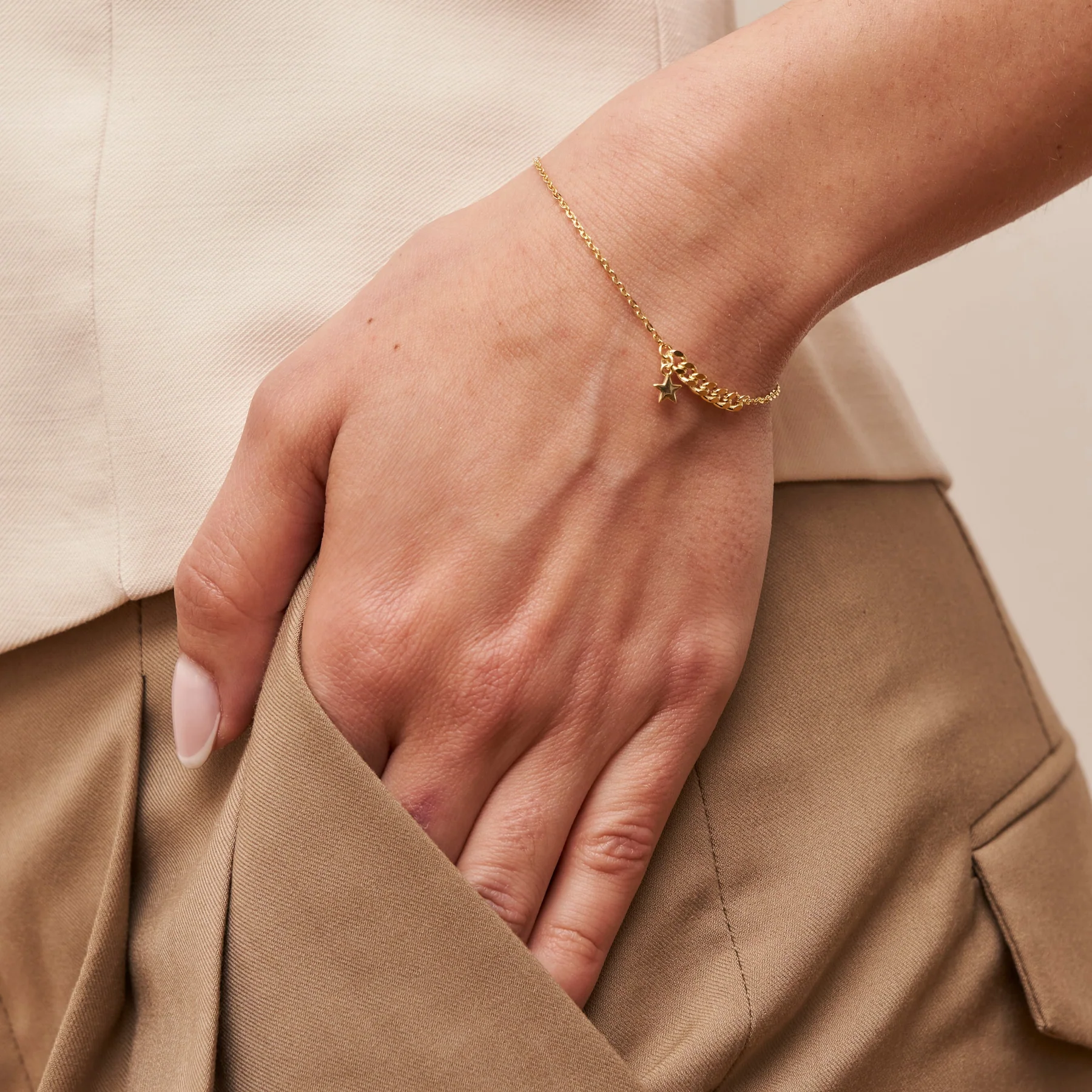 PITANI®️ Personalisierte Armbänder: Exklusiv, individuell, unvergesslich